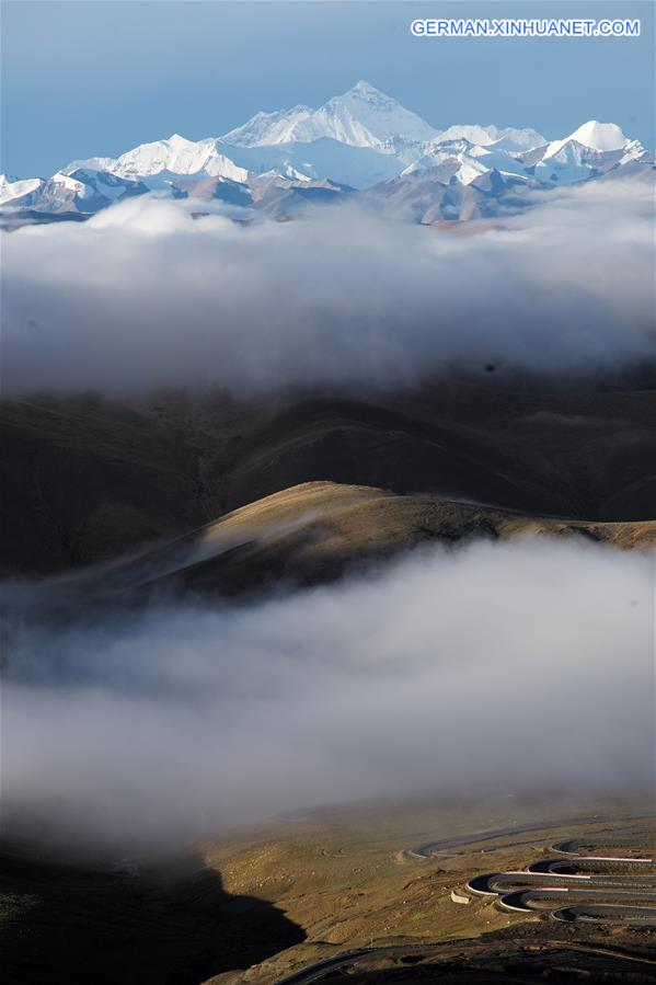 CHINA-TIBET-MOUNT QOMOLANGMA-VIEWS (CN)