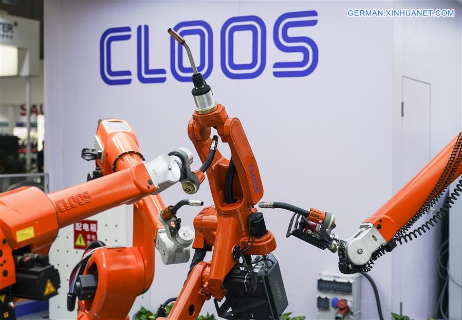 CHINA-SHANGHAI-CIIE-INTELLIGENT ROBOTS (CN)