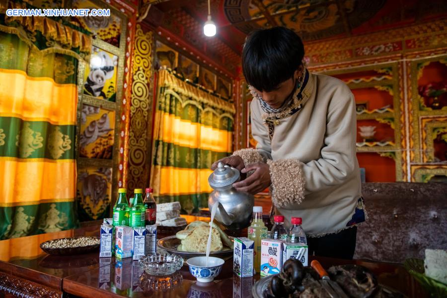 Pictorial story: 20-year-old Tibetan shepherd becomes Internet celebrity – Xinhua