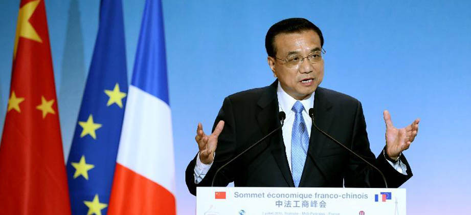 Li Keqiang nimmt an Abschlusszeremonie des Wirtschaftsgipfels in Frankreich teil