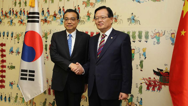 Li Keqiang trifft Präsidenten der südkoreanischen Nationalversammlung in Seoul