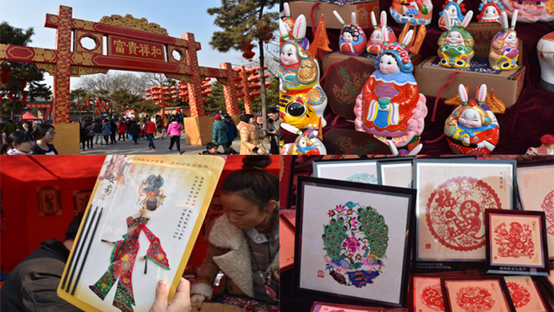 Viele Touristen besuchen die Tempelmesse Ditan in Peking