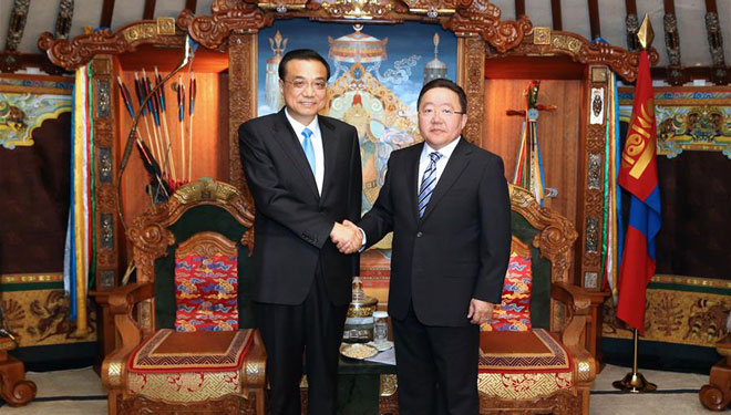 Li Keqiang trifft mongolischen Präsidenten in Ulan Bator