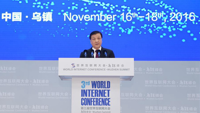 Liu Yunshan wohnt der 3. Welt-Internet-Konfenrenz in Wuzhen bei
