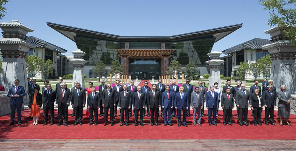 Führungen posieren für Gruppenfoto beim GSF
