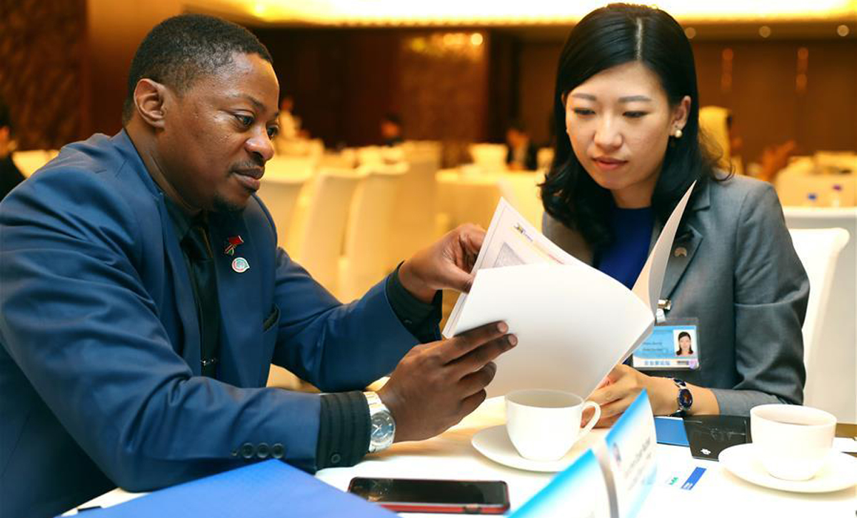 Afrikanische, chinesische Unternehmer nehmen am Business Match Making Side Event in Beijing teil