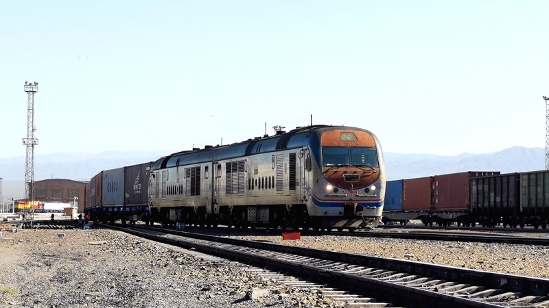 Alataw-Pass in Xinjiang meldet steigende Anzahl von Güterzügen zwischen China und Europa in der ersten Jahreshälfte
