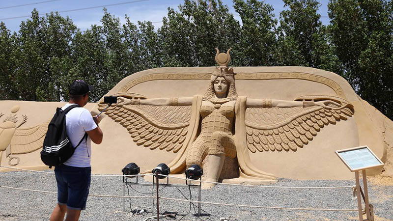Hurghada in Ägypten eröffnet Freilichtmuseum mit Sandskulpturen