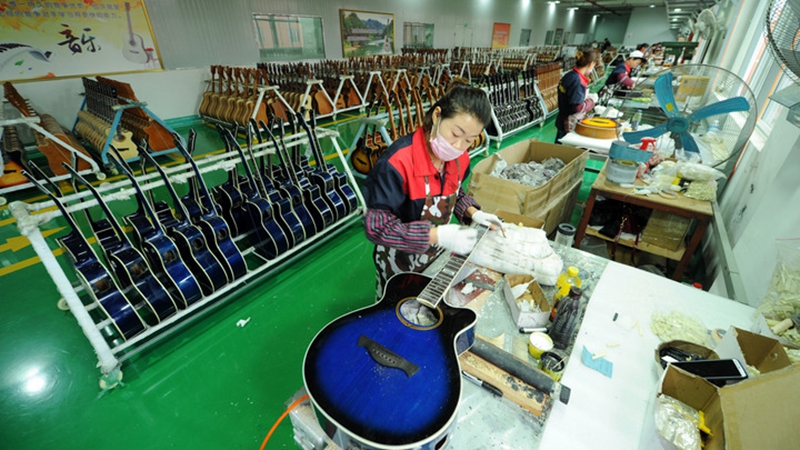 Guizhou in Südwestchina vervierfacht Export von Gitarren