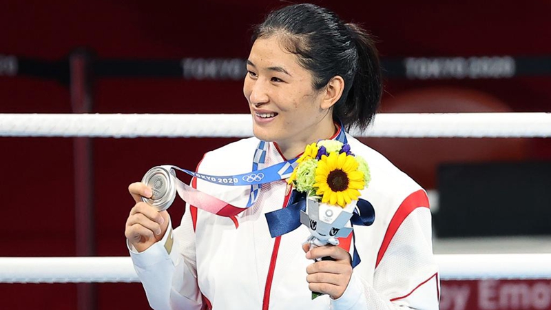 Boxen: Li Qian aus China holt olympisches Silber im Mittelgewicht