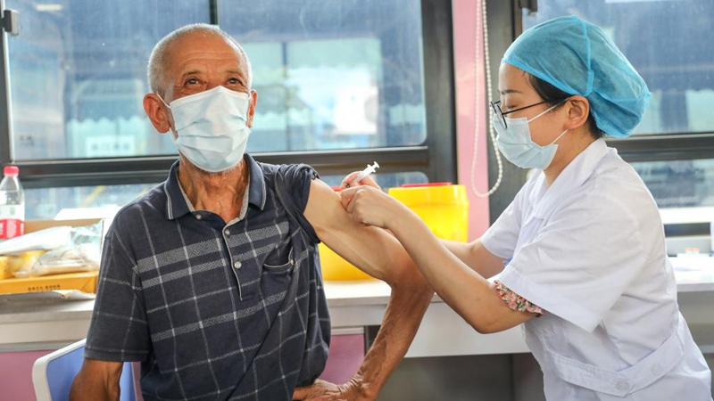 Mobile Impfbusse in Gemeinden und ländlichen Gebieten in Hengyang eingesetzt
