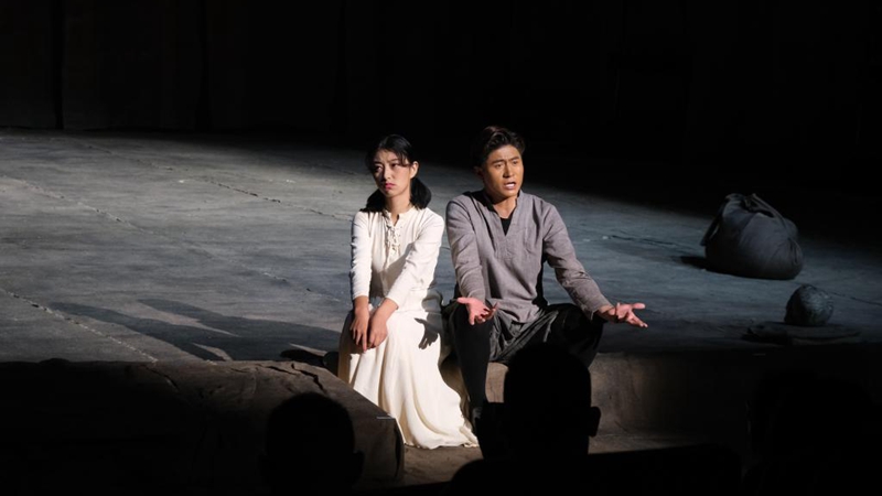 Tibetische Schauspielschule-Absolventen inszenieren Hamlet in Lhasa