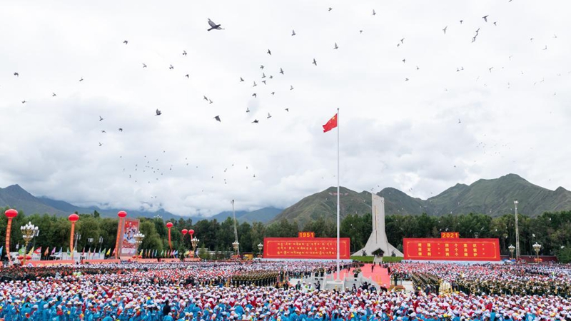 Große Versammlung zur Feier des 70. Jahrestags der friedlichen Befreiung Tibets findet in Lhasa statt