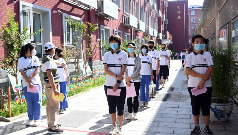 Schüler in Beijing erhalten COVID-19-Impfstoffe