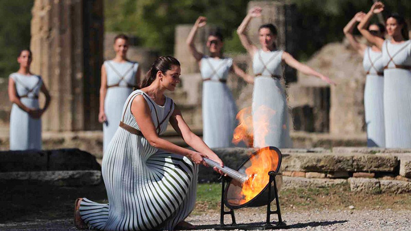 Olympische Flamme für Winterspiele Beijing 2022 im antiken Olympia entzündet