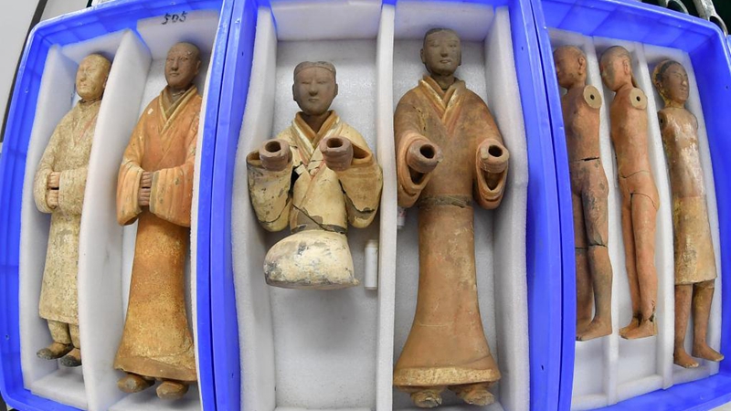 Ein Blick auf kulturelle Relikte im Mausoleum des Kaisers Wendi der Westlichen Han-Dynastie in Shaanxi