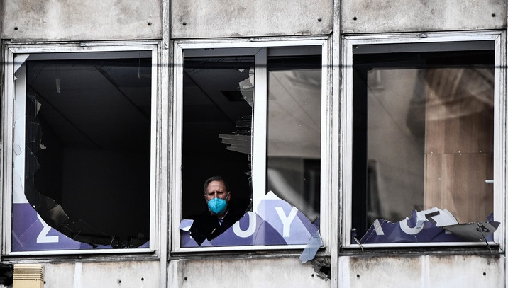 Fotoreportage: Drei Verletzte nach Explosion in Gebäude im Zentrum Athens