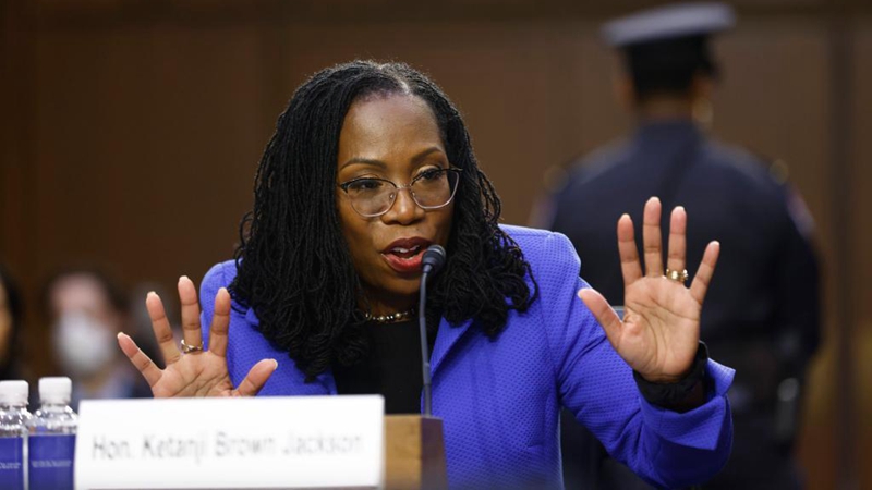 Ketanji Brown Jackson wird erste schwarze Richterin am obersten Gericht der USA