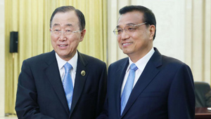 Li Keqiang trifft Ban Ki-moon in Beijing