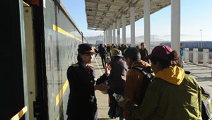 Weg zu Tibet: Zug Z21 von Beijing nach Lhasa