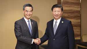 Xi Jinping trifft Hongkongs Chefadministrator