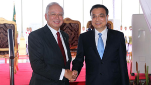 Li Keqiang führt Ansprache mit malaysischem Premierminister Najib Razak