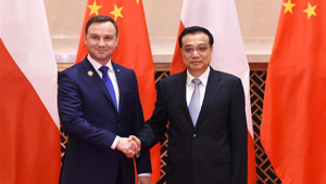 Li Keqiang trifft polnischen Präsidenten Andrzej Duda