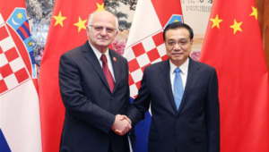 Li Keqiang trifft sich mit dem kroatischen Parlamentspräsidenten Josip Leko