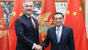 Li Keqiang trifft sich mit Montenegros Premierminister Milo Dukanovic