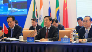 Liu Qibao nimmt an der Eröffnungszeremonie des 1. BRICS-Mediengipfels
