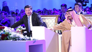 Xi Jinping und saudi-arabischer König Salman eröffnen Ölraffinerie-Joint-Venture