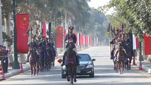 Xi Jinping nimmt an Willkommenszeremonie in Ägypten teil