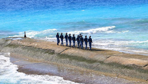 Marinen bleiben vorm Frühlingsfest auf den Spratly-Inseln patrouillieren
