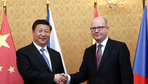 Xi Jinping trifft sich mit tschechischem Premieminister