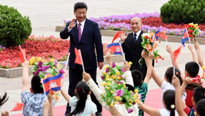 Xi Jinping trifft König von Kambodscha