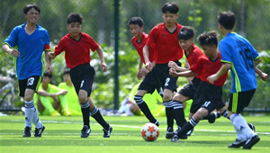 Fußballturnier für Jugendliche in Enshi