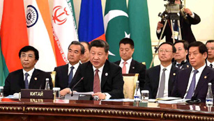 Xi nimmt am 16. Gipfeltreffen des Rats der Staatsoberhäupter der SOZ in Usbekistan