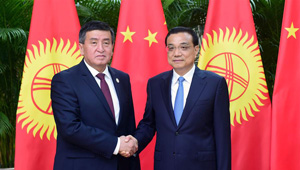 Li Keqiang führt mit kirgisischem Premierminister Gespräche
