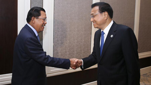 Li Keqiang trifft kambodschanischen Premierminister in Ulan-Bator