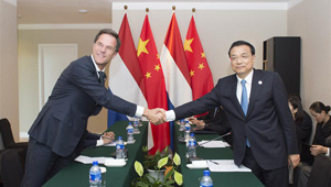 Li Keqiang trifft niederländischen Premierminister in Ulan-Bator