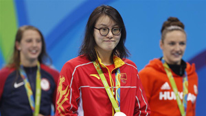 Fu Yuanhui erringt Bronzemedaille im 100m-Rückenschwimmen in Rio