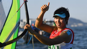 Chen Peina holt Silbermedaille im RS:X-Windsurfen der Frauen in Rio