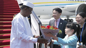 Der tschadische Präsident Idriss Deby Itno trifft in Hangzhou ein