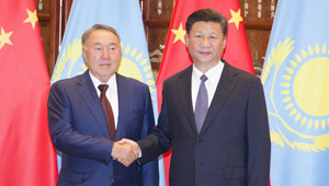 Xi Jinping führt Gespräche mit seinem kasachischen Amtskollegen Nursultan Nazarbayev in Hangzhou