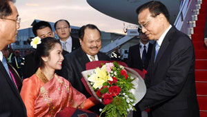 Chinesischer Ministerpräsident trifft in Laos für Besuch und Ostasien-Führungstreffen ein