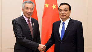 Chinesischer Ministerpräsident hofft auf Singapurs konstruktive Rolle bei der Förderung von Beijings Beziehungen mit ASEAN
