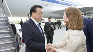Ministerpräsident Li Keqiang triff für Staatsbesuch in Kanada ein