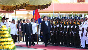 Xi Jinping trifft kambodschanischen König in Phnom Penh