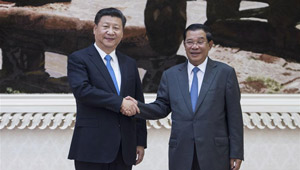 Xi Jinping führt mit dem kambodschanischen Premierminister Gespräche in Phnom Penh
