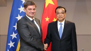 Li Keqiang trifft Denis Zvizdic in Riga